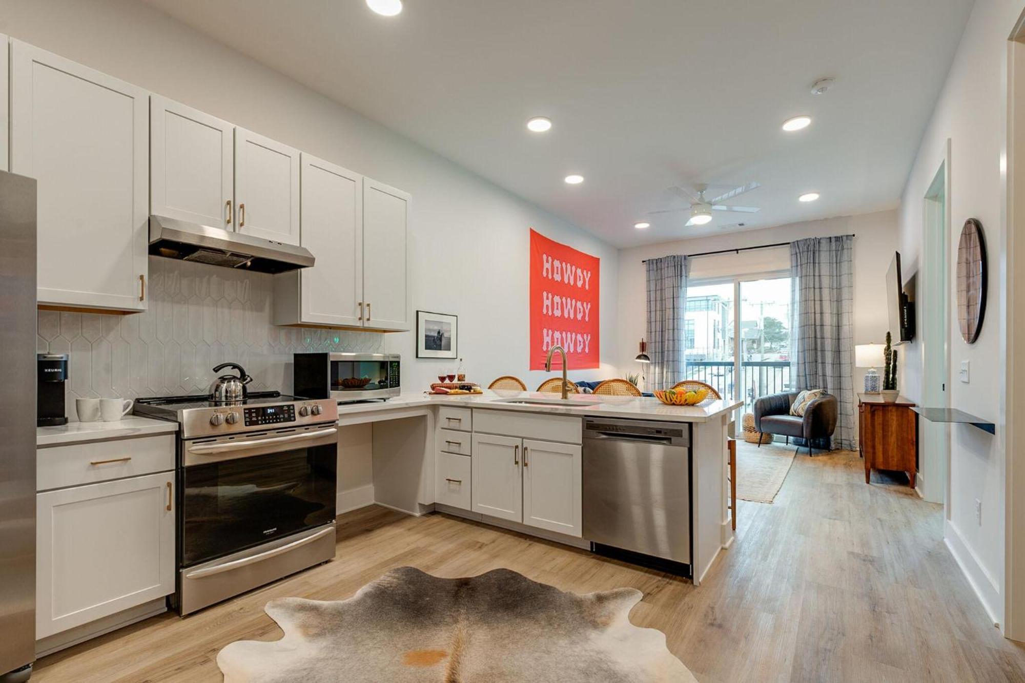 - 815 Main St Unit 203 *