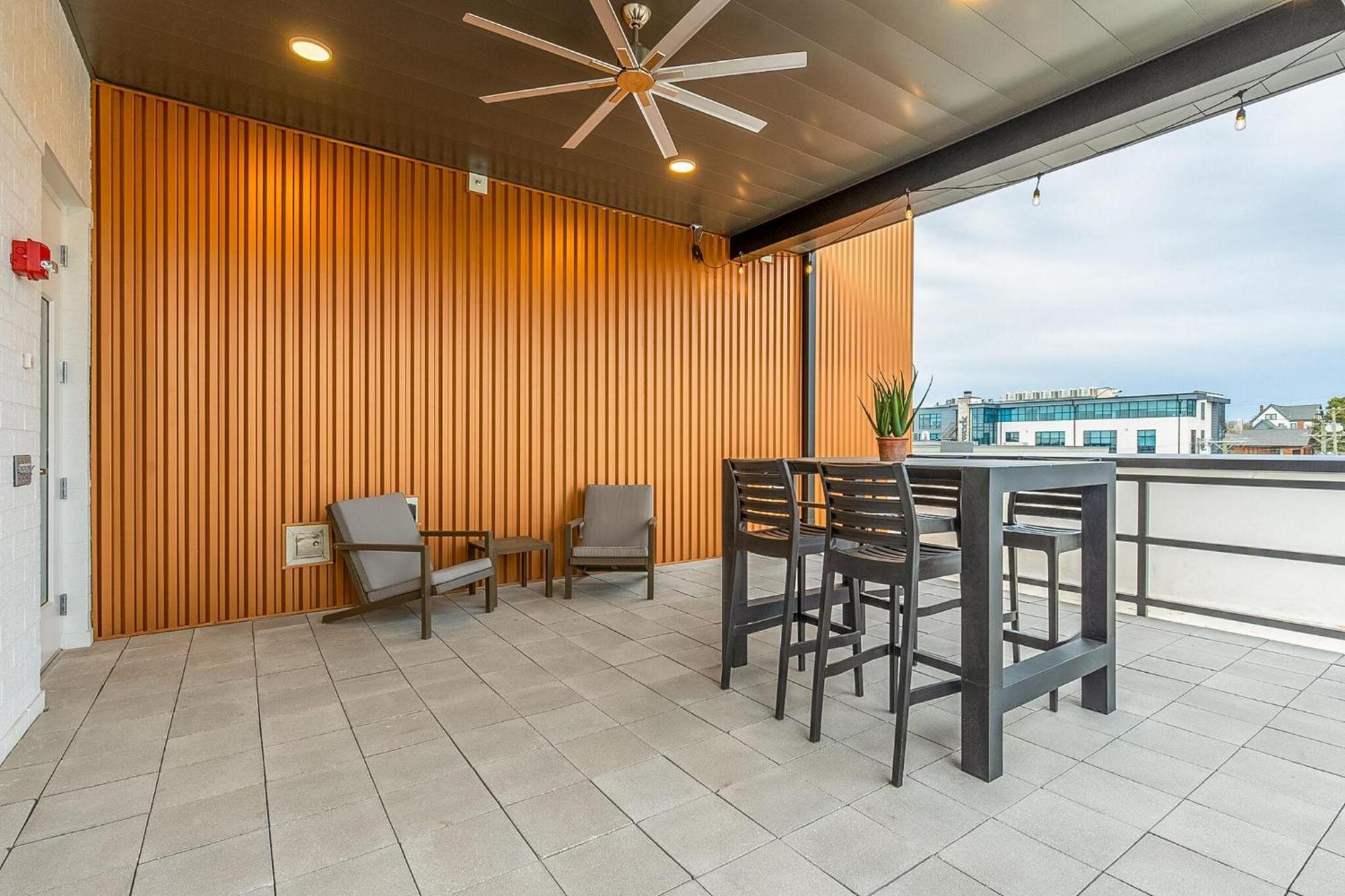 Holiday home - 815 Main St Unit 203