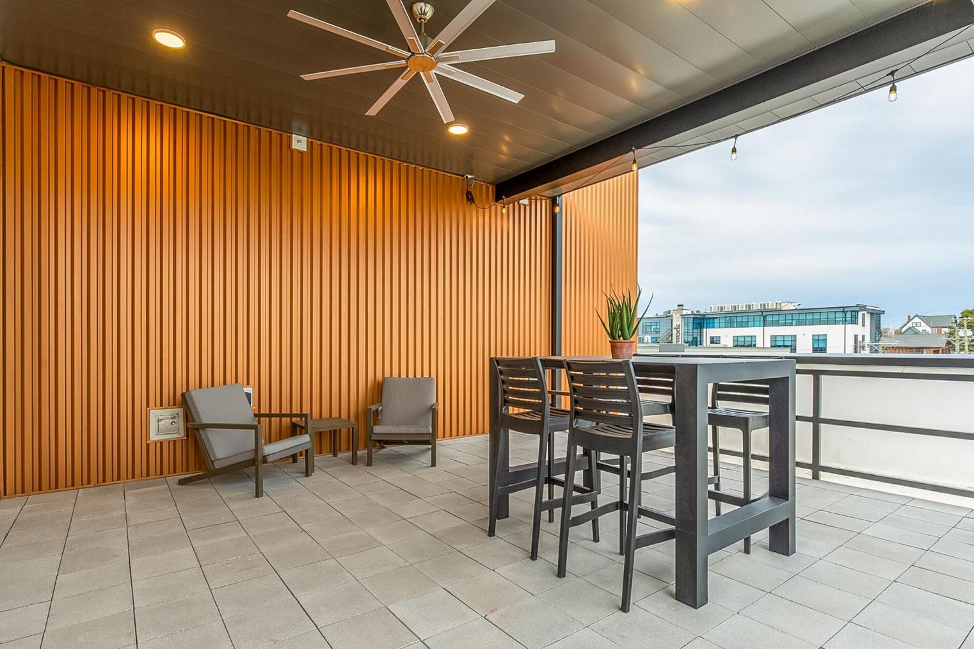 Holiday home - 815 Main St Unit 203